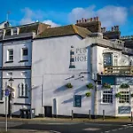Stylish Plymouth Gem - Sleeps 6