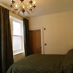 Sutton Harbour House