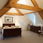 Langdon Court Hotel And Restaurant