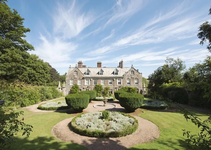 Langdon Court Hotel And Restaurant