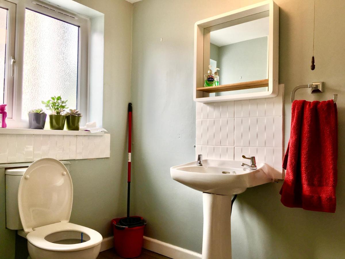 3 Bedroomed House For Up To 7 People, Close To The Hoe, Barbican & City Centre Plymouth