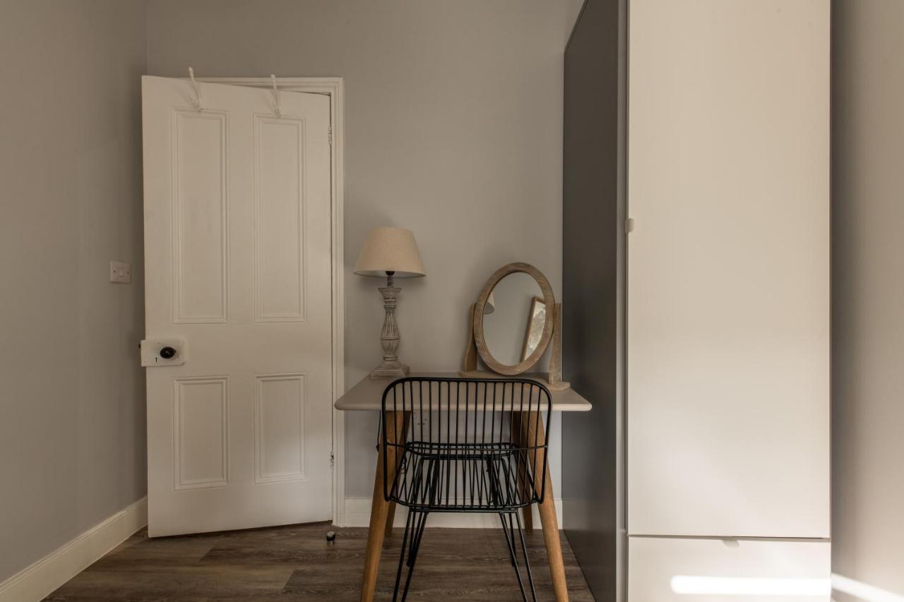 2 Sussex Place Apartment Plymouth