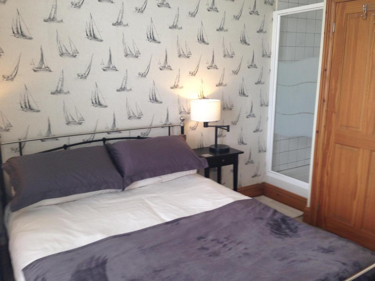 Durnford St- Amazing Location - Free Wifi *