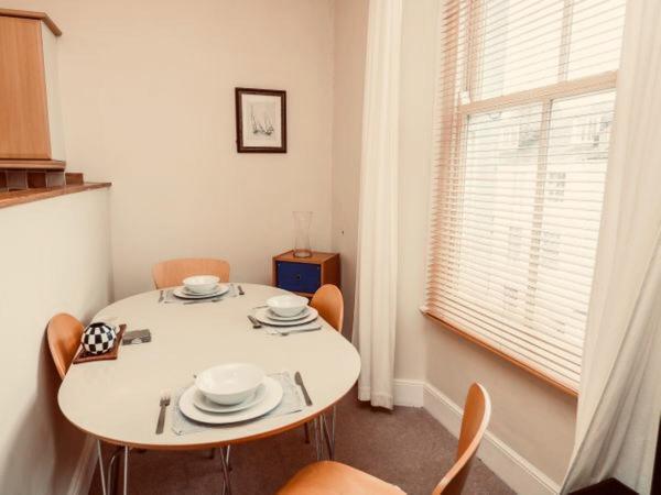 Apartment Durnford St- Amazing Location - Free Wifi