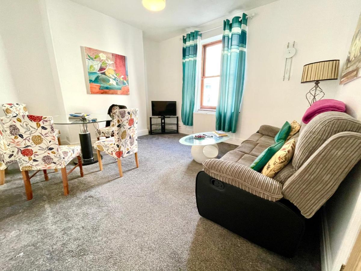 3 Bedroomed House For Up To 7 People, Close To The Hoe, Barbican & City Centre