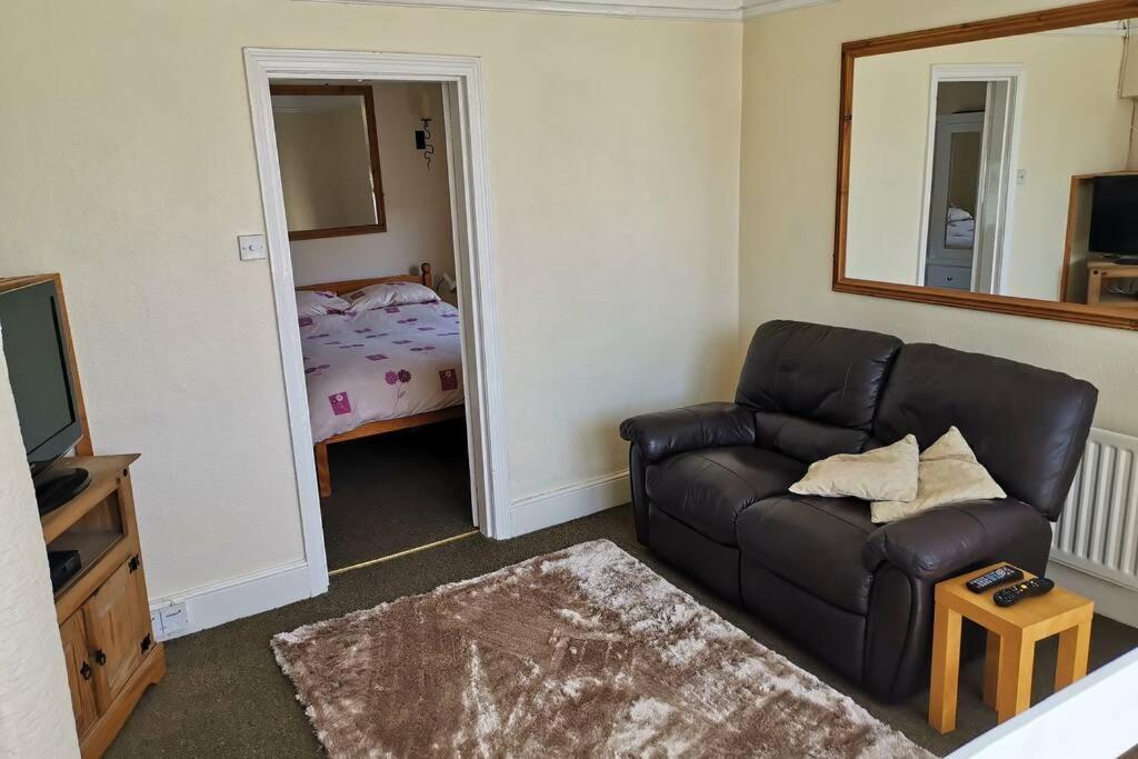 Apartment Amherst Lodge.