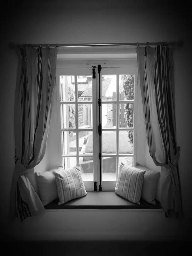 The Retreat @ The Old Smithy, Colebrook Village *