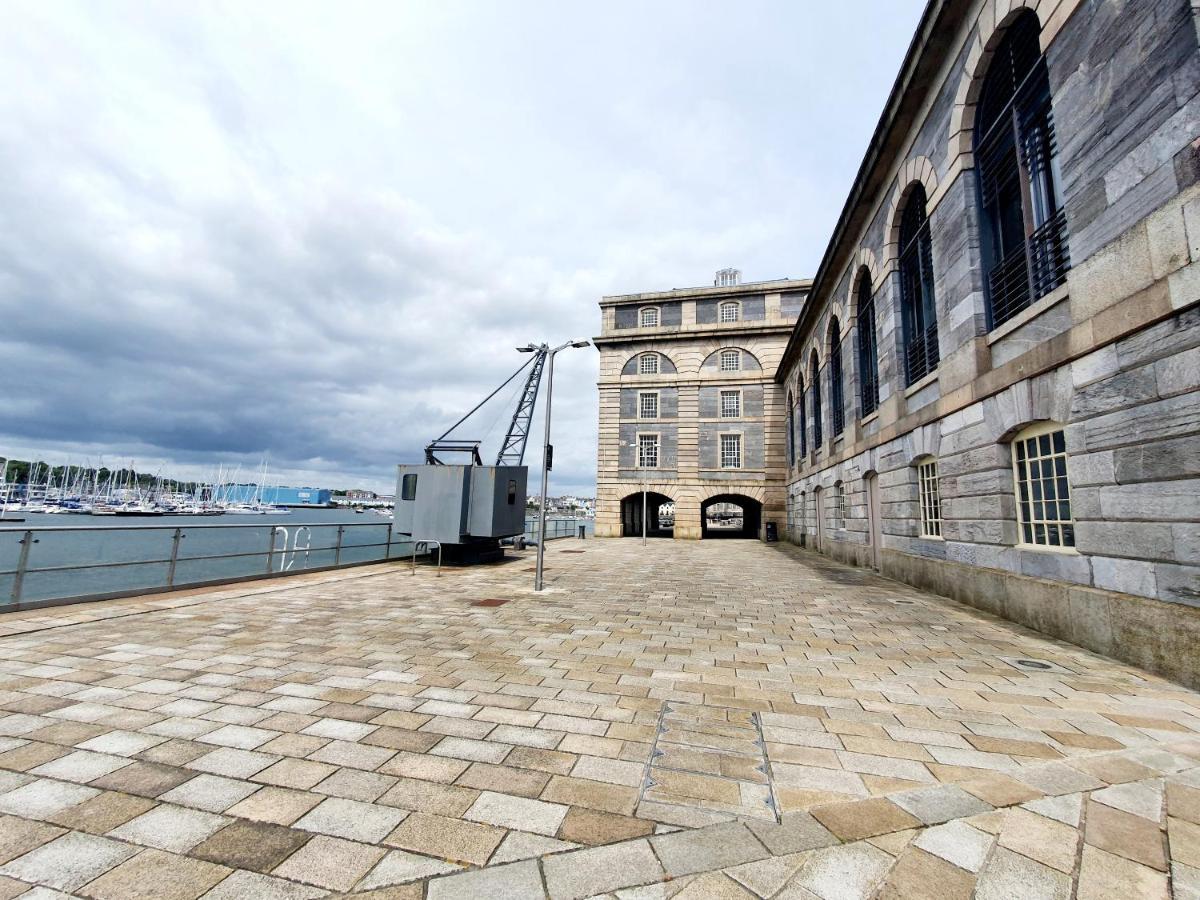 Royal William Yard - Lovely 1-bed In Historic Apartment