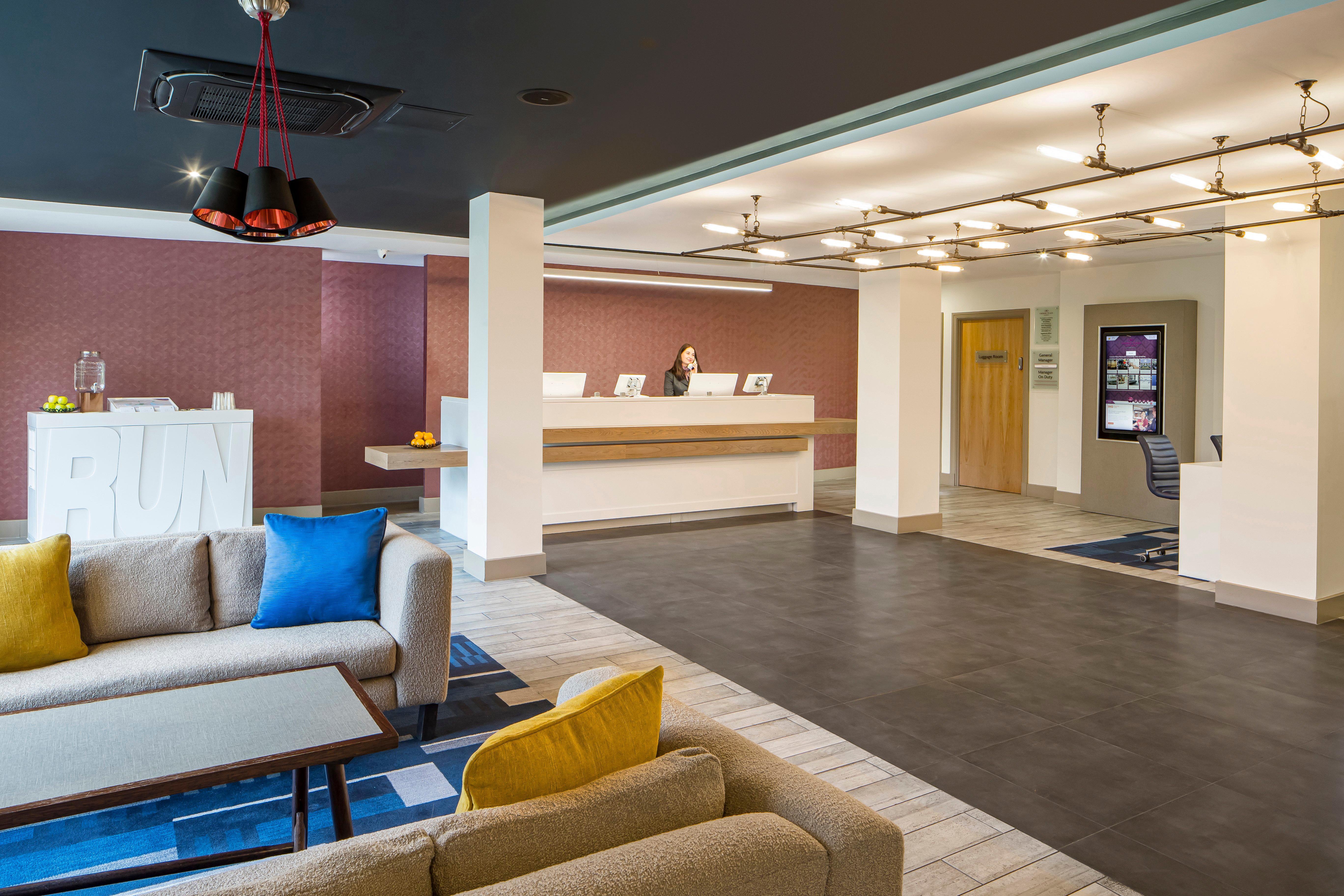 Crowne Plaza By Ihg Hotel 4*
