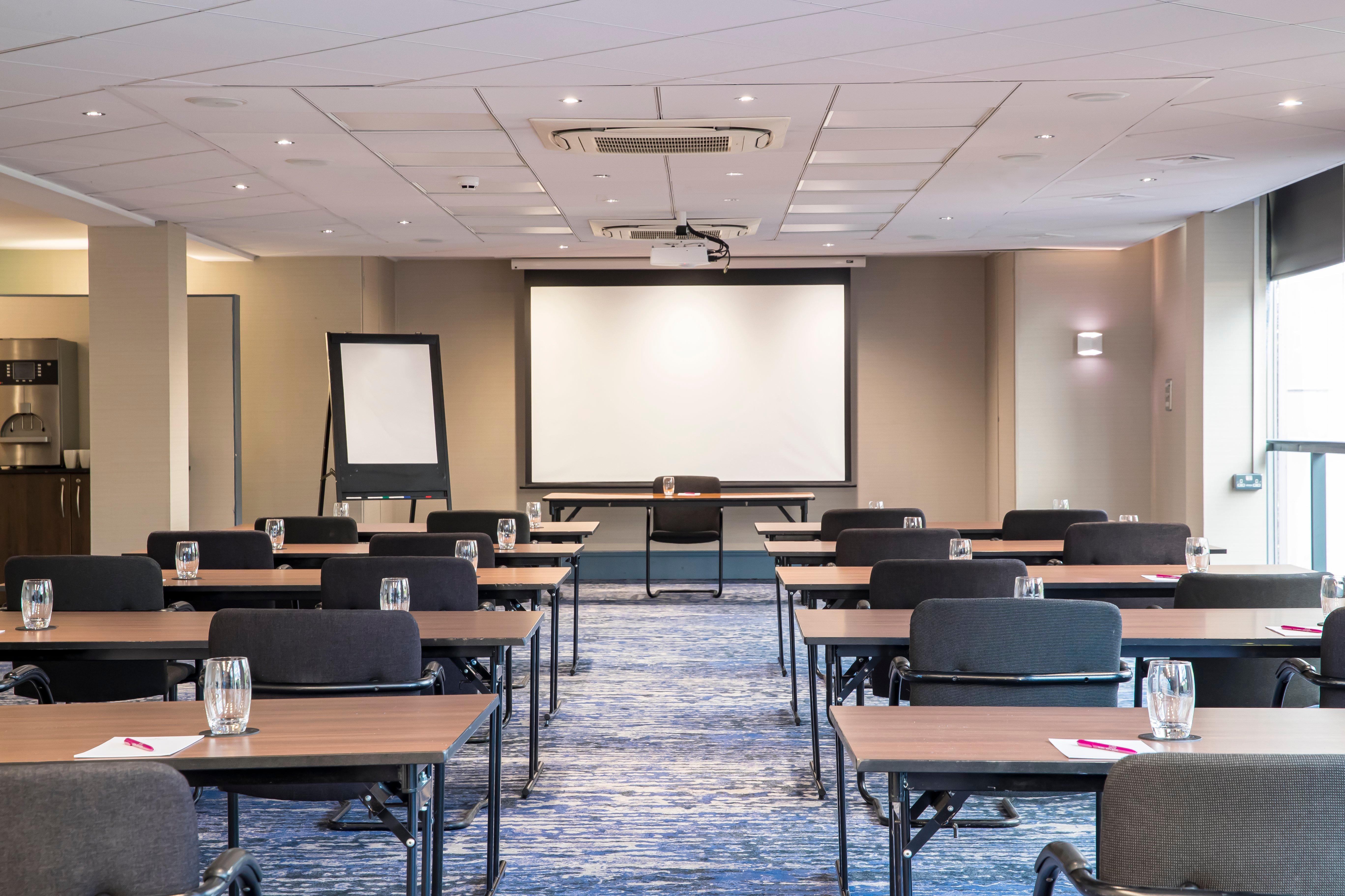 Crowne Plaza By Ihg