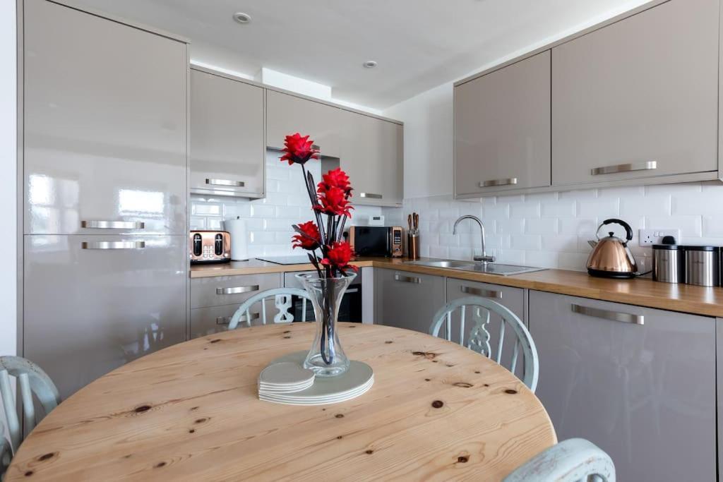 River Views, Free Parking, Near Royal William Yard