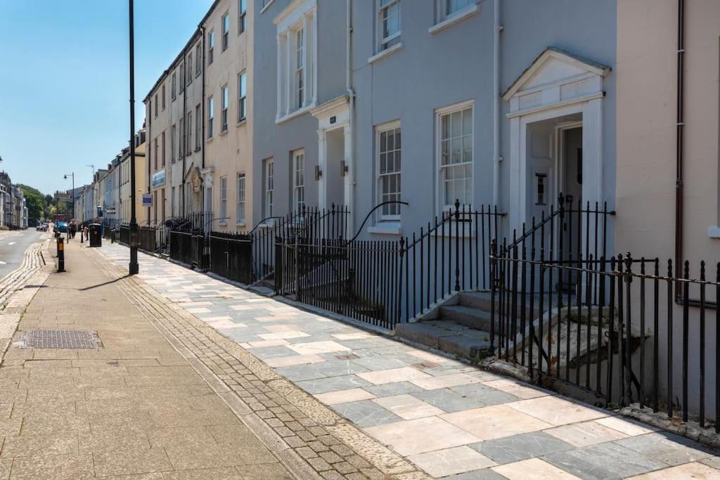River Views, Free Parking, Near Royal William Yard