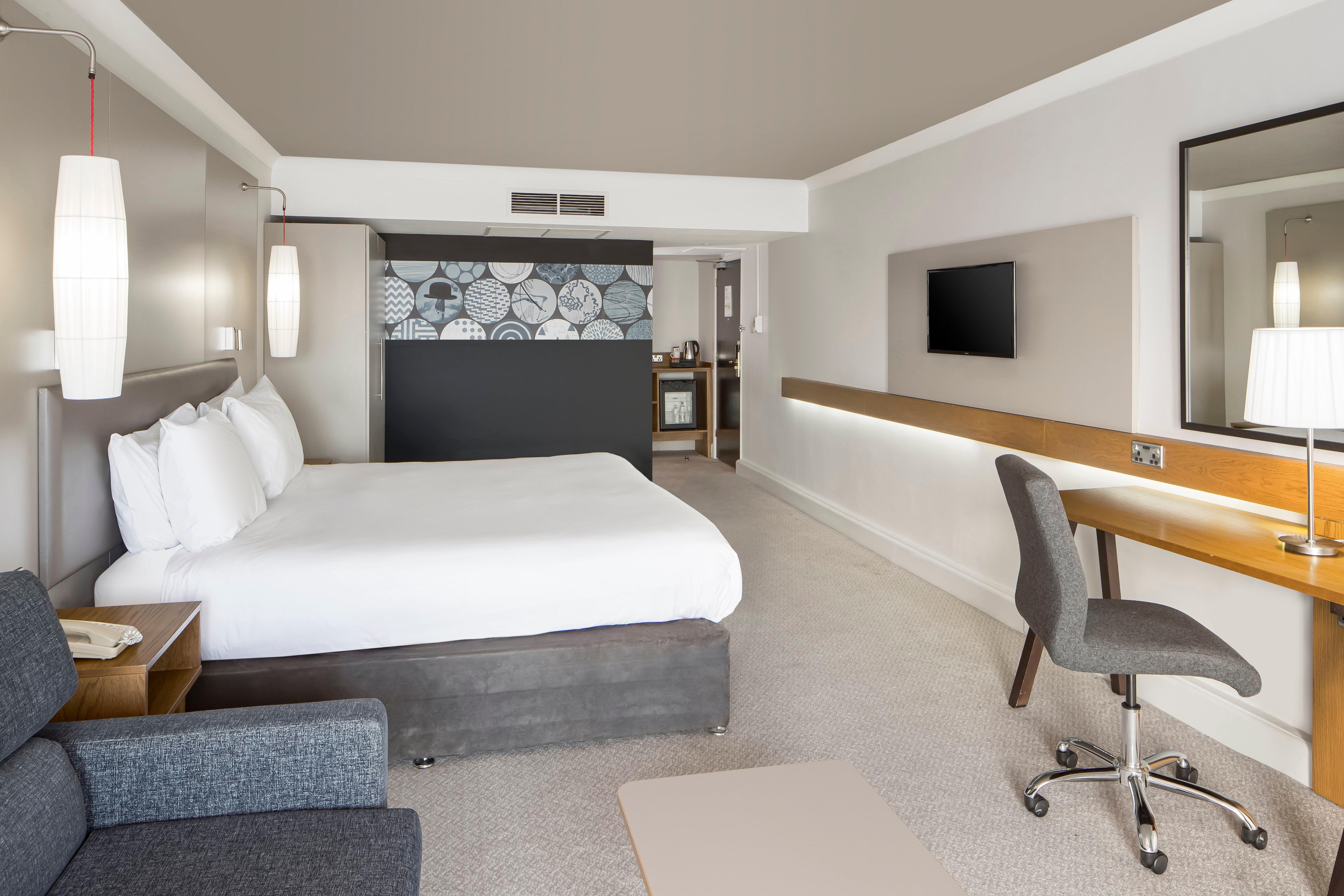 Crowne Plaza By Ihg Hotel