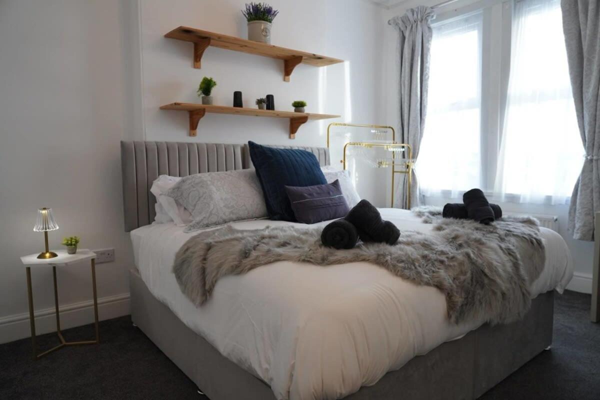 Apartment Modern Spacious 6 Bed In With Parking