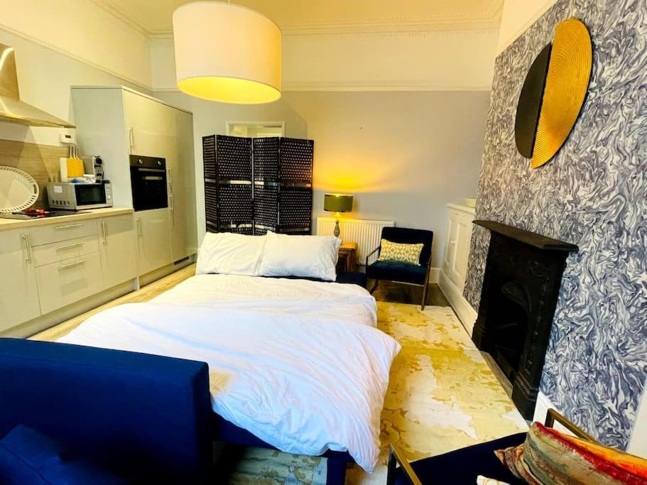 Stylish Plymouth Gem - Sleeps 6 Apartment