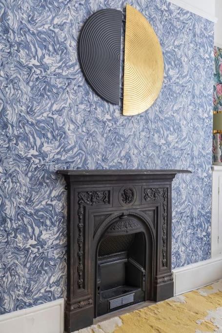 Apartment Stylish Plymouth Gem - Sleeps 6 Plymouth