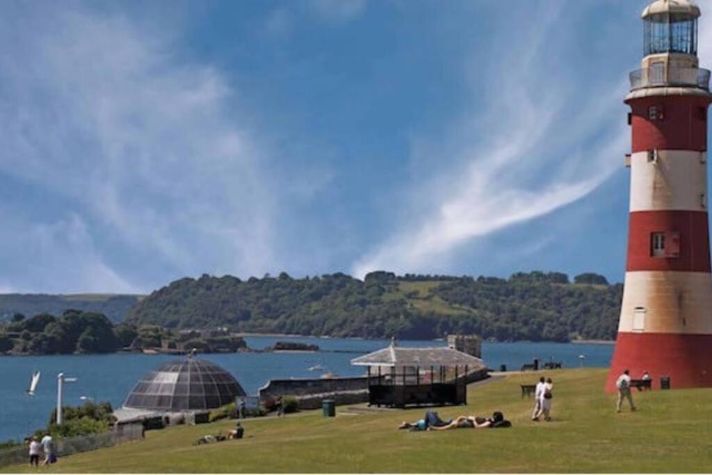 Stylish Plymouth Gem - Sleeps 6 * Plymouth