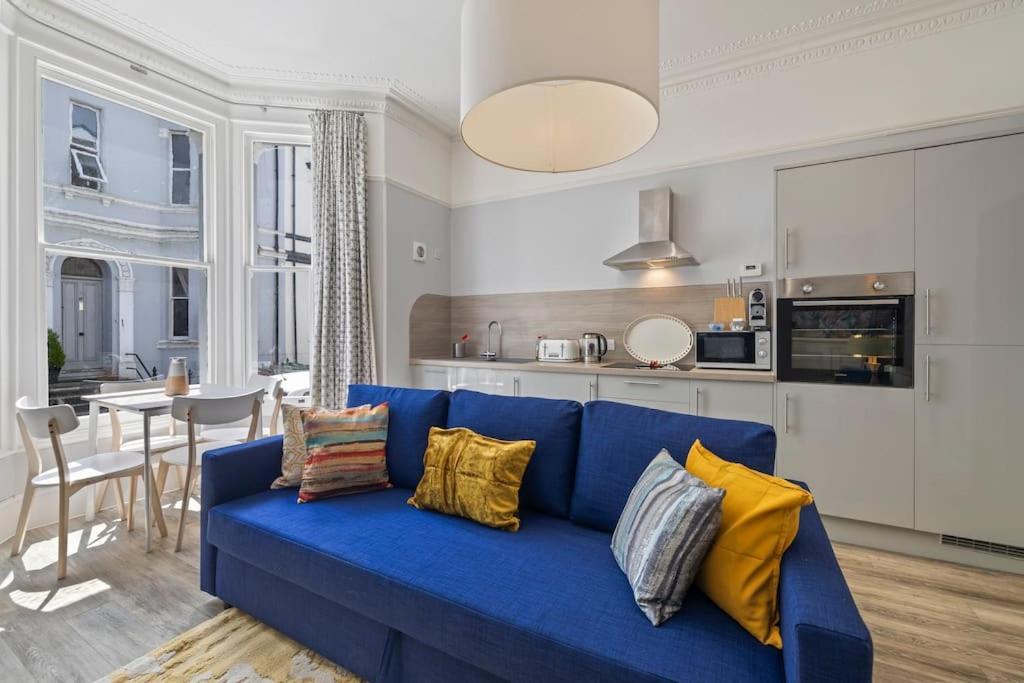 Apartment Stylish Plymouth Gem - Sleeps 6 *