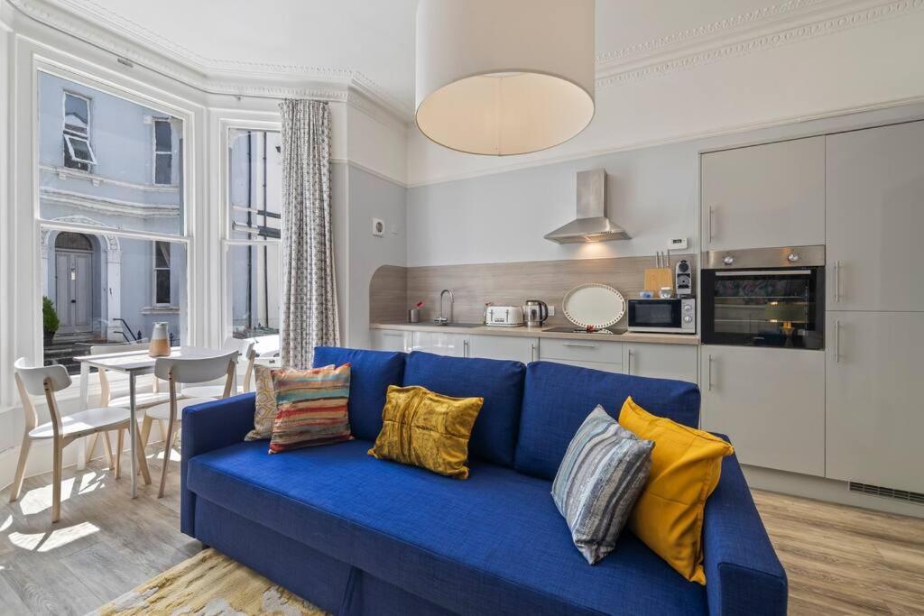 Stylish Plymouth Gem - Sleeps 6 *
