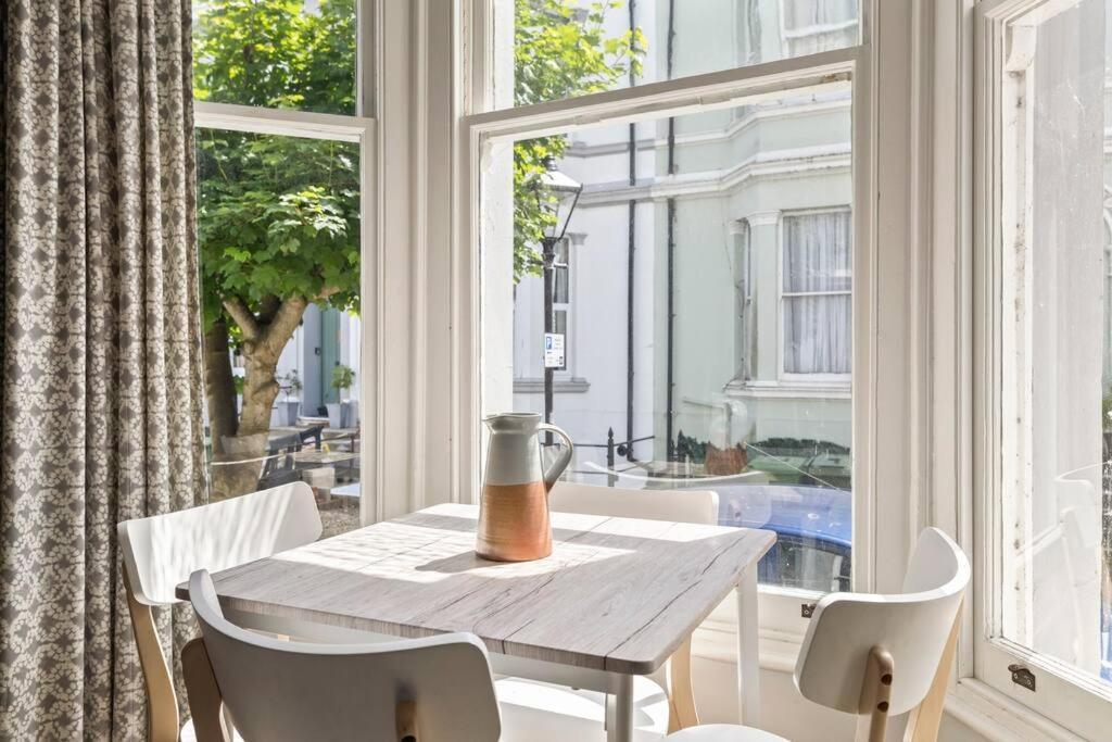 Stylish Plymouth Gem - Sleeps 6