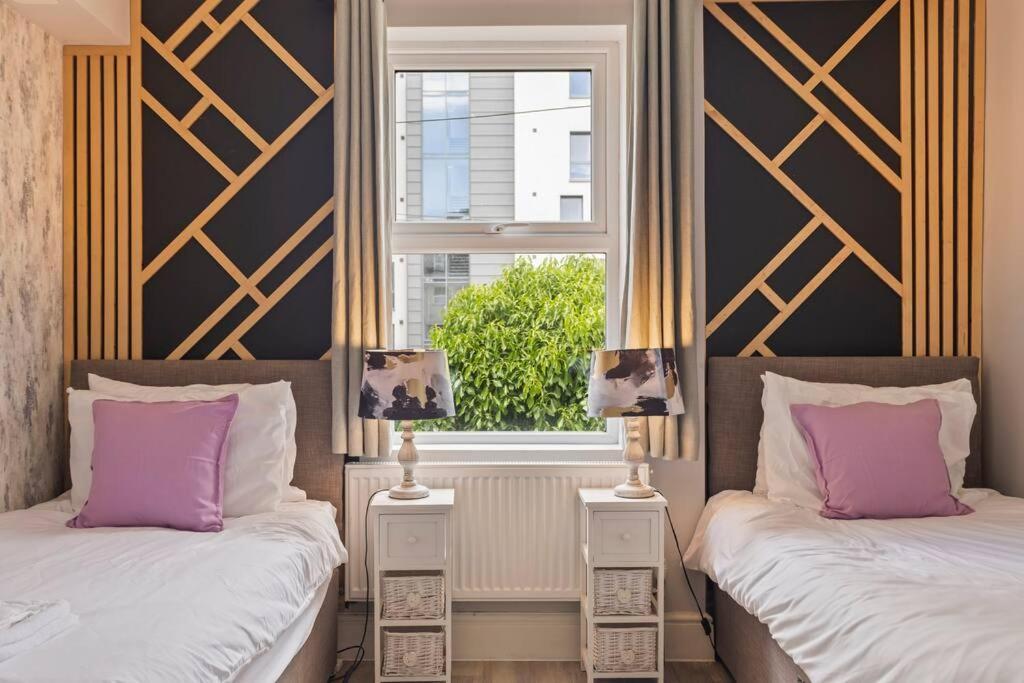 Stylish Plymouth Gem - Sleeps 6 Apartment *