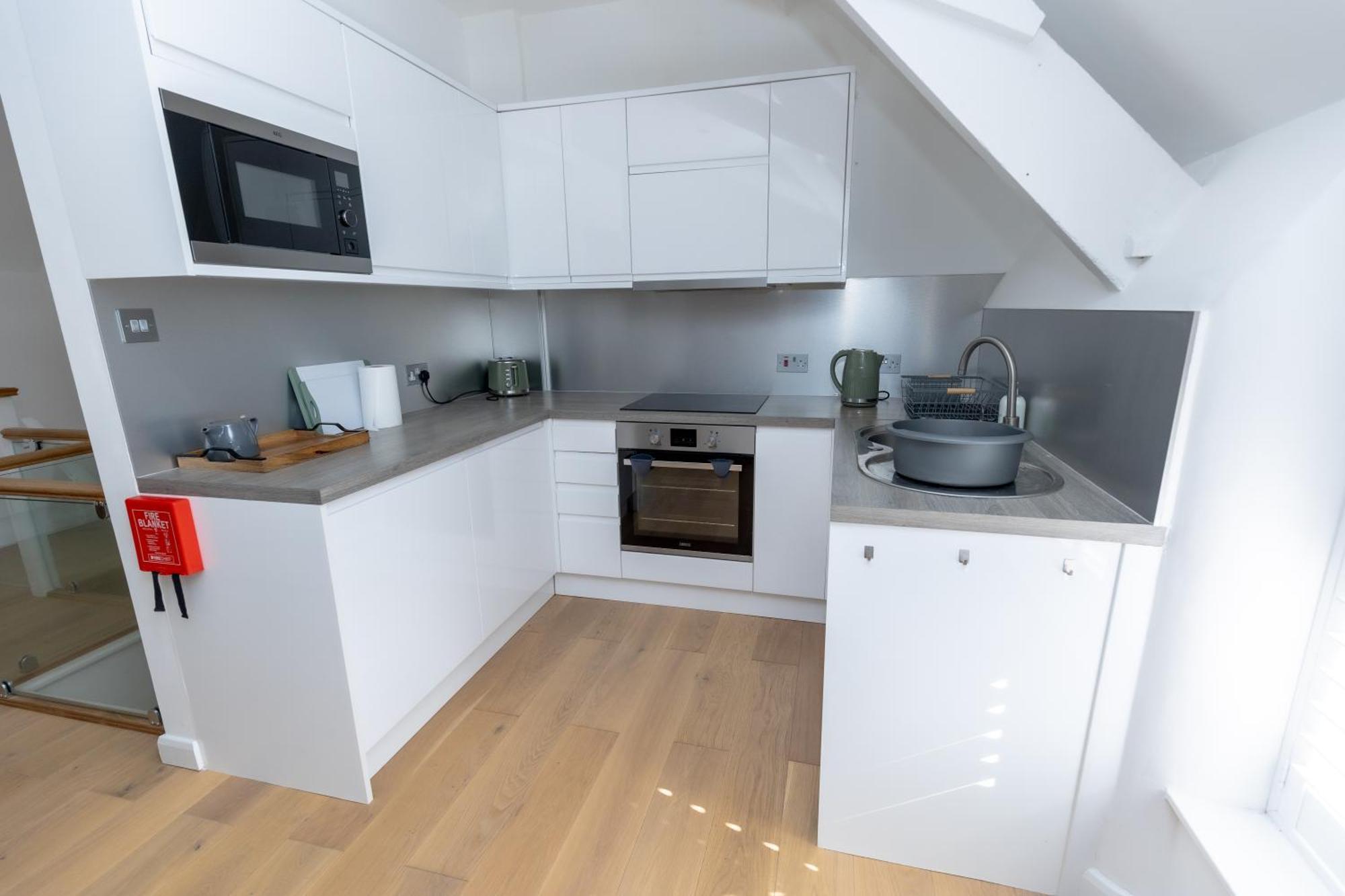 The Hayloft, Noss Mayo Holiday home *