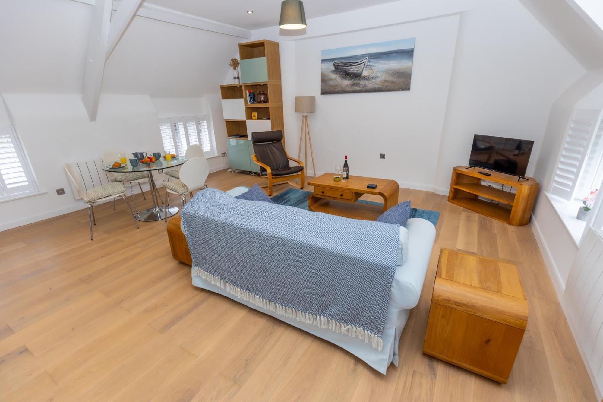 The Hayloft, Noss Mayo Holiday home *