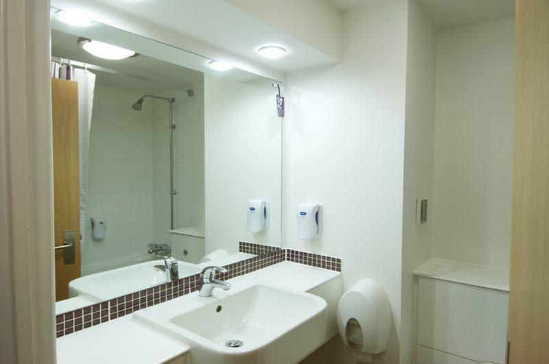 Premier East Hotel 3*