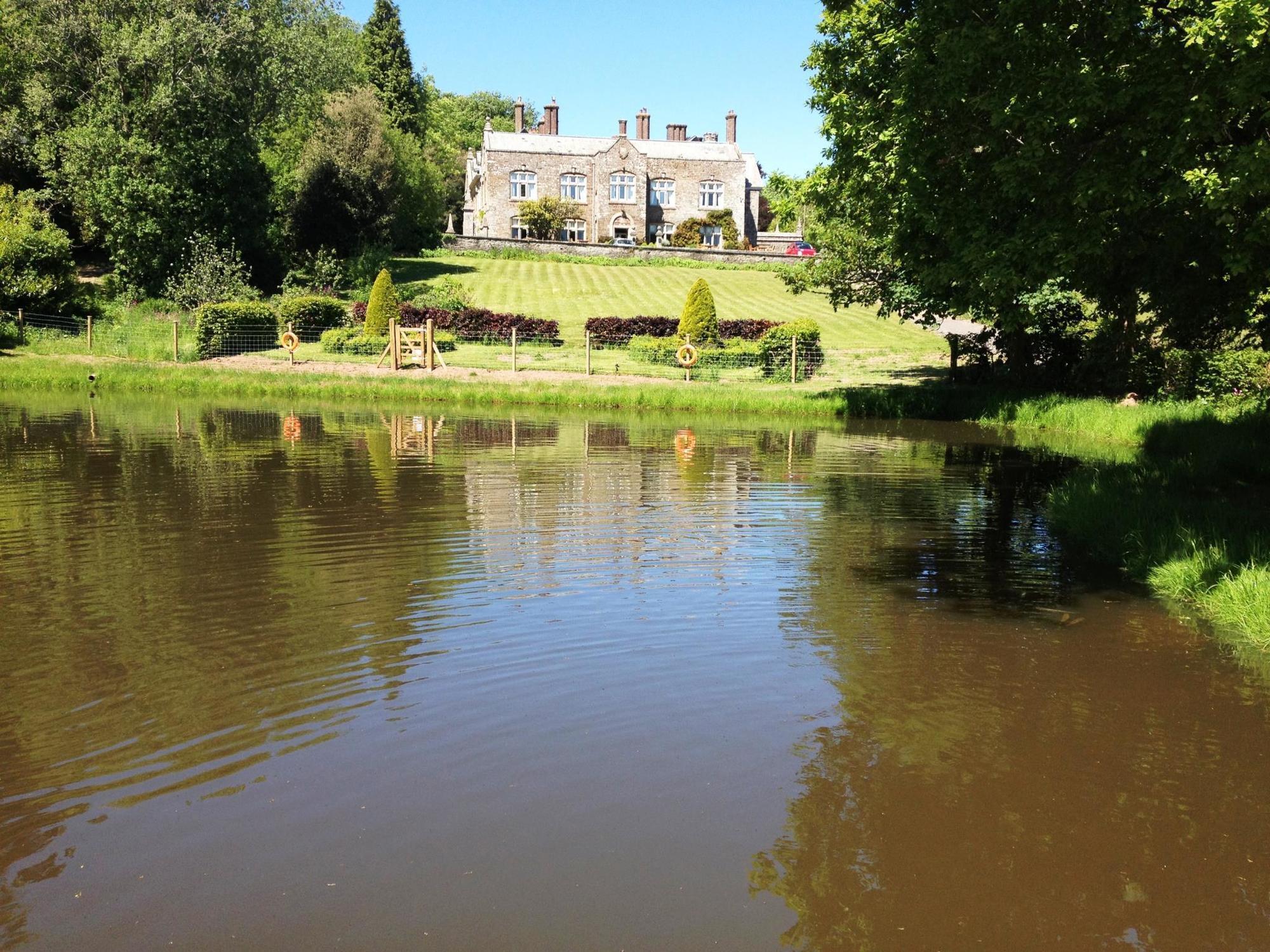Langdon Court And Restaurant Country house *