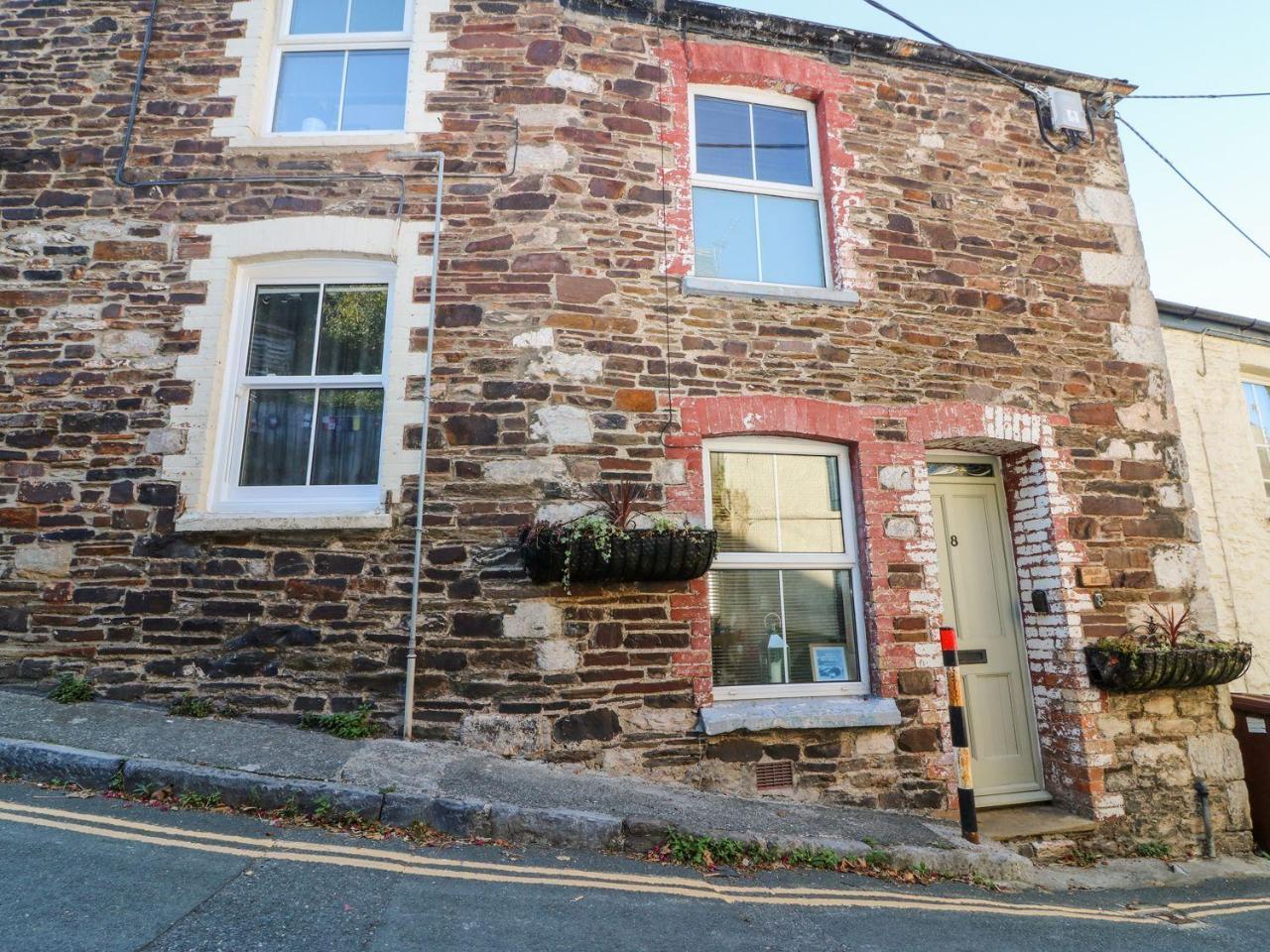 8 St. Johns Road Holiday home *