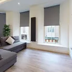 28 Harbour Lettings Luxury Apartments For Over 25S