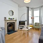 Central Plymouth House - Sleeps 6 - Pets Welcome