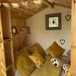 Shepherd\'S Hut At St Anne\'S - Costal Location
