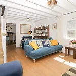 Oak Cottage