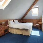 Stylish, Comfortable Apartment With Balcony