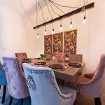 Heart Of Barbican 5 Bedroom 4 Bathroom Boutique House With Roof Terrace