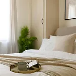 Central Plymouth Home - Sleeps Up To 10 - Free On Street Parking - Pets Welcome - By Luxe Living