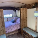 Modern Shepherd\'S Hut At St Anne\'S