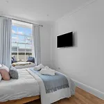 2 Bed- Churchill\'S Residence