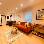 Apartment On The Hoe & Coastal Path With Free Parking