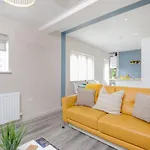 Apartment One - King Bed - Free Private Parking - By Ocean City Retreats