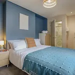 Apartment One - King Bed - Free Private Parking - By Ocean City Retreats