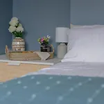 Apartment One - King Bed - Free Private Parking - By Ocean City Retreats