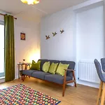 Apartment Two - Private Car Park, Comfortable And Well Equipped - By Ocean City Retreats