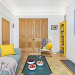 Hoe Park House, Historic Gem, Parking, Pet Friendly, Close To Stunning Coastline & Eateries