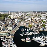 Seascape Penthouse With Free Parking