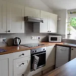 Bench Tor Apartment