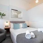 Ocean Stays Hotel, Plymouth