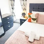 Spacious Home From Home In Plymouth