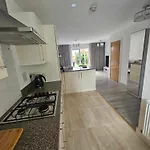 Entire 2 Bedroom House Modern Stylish Luxury